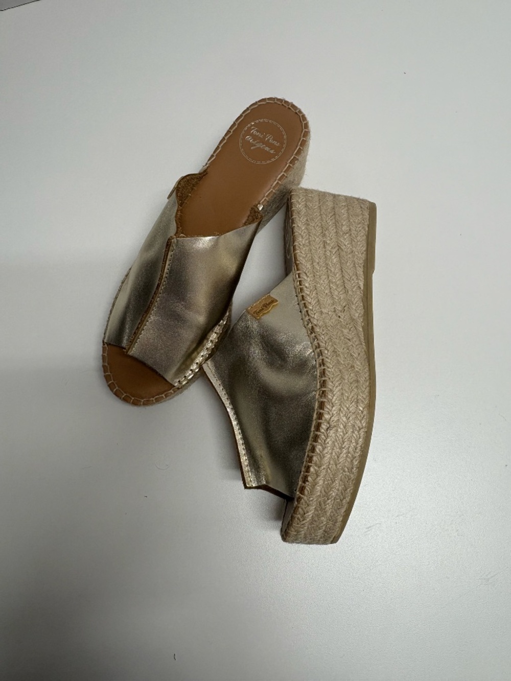 Toni Pons Ivonne Espadrille Platinum With Gold Leather Uppers - Size 39 - NEW. - Picture 3 of 12